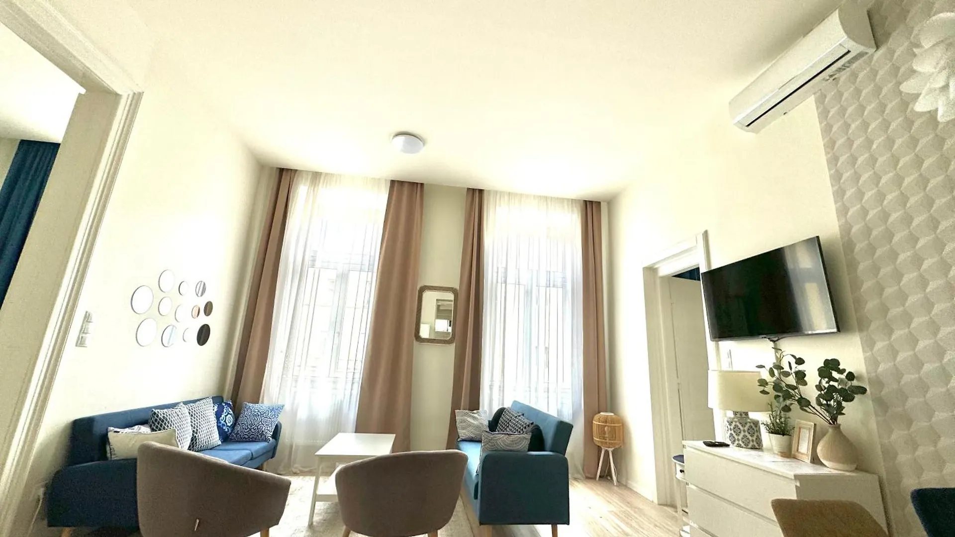 Luxury Huge Apartman - 92M2 - 3 Bedrooms - 3 Air Conditioners - Free Garage!!! Budapešť 0*,