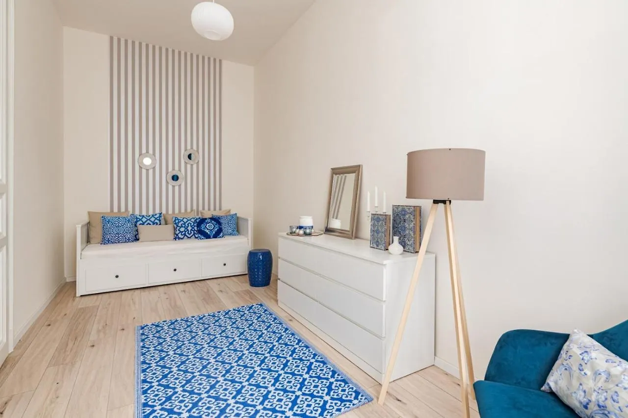 Luxury Huge Apartman - 92M2 - 3 Bedrooms - 3 Air Conditioners - Free Garage!!! Budapest 0*,  Hungary