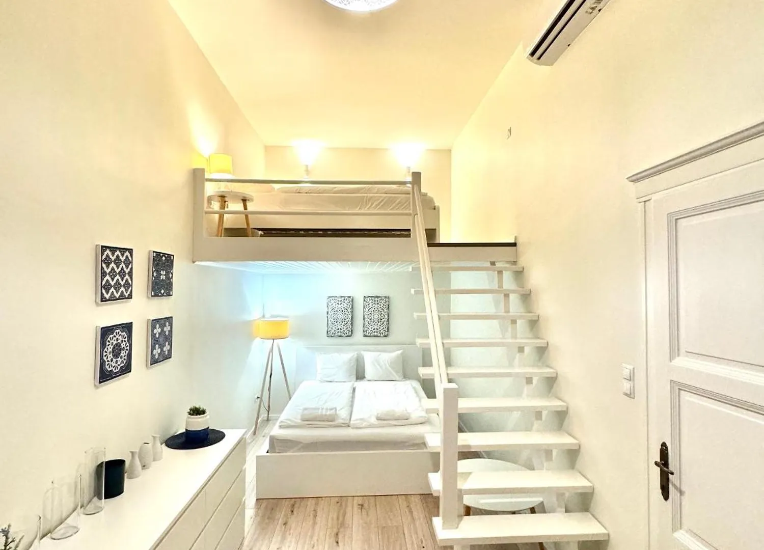 Luxury Huge Apartman - 92M2 - 3 Bedrooms - 3 Air Conditioners - Free Garage!!! Budapest