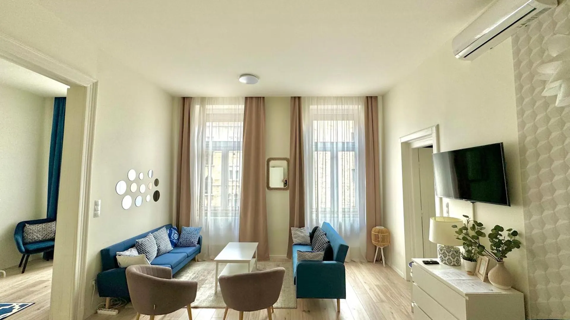 Luxury Huge Apartman - 92M2 - 3 Bedrooms - 3 Air Conditioners - Free Garage!!! Budapest
